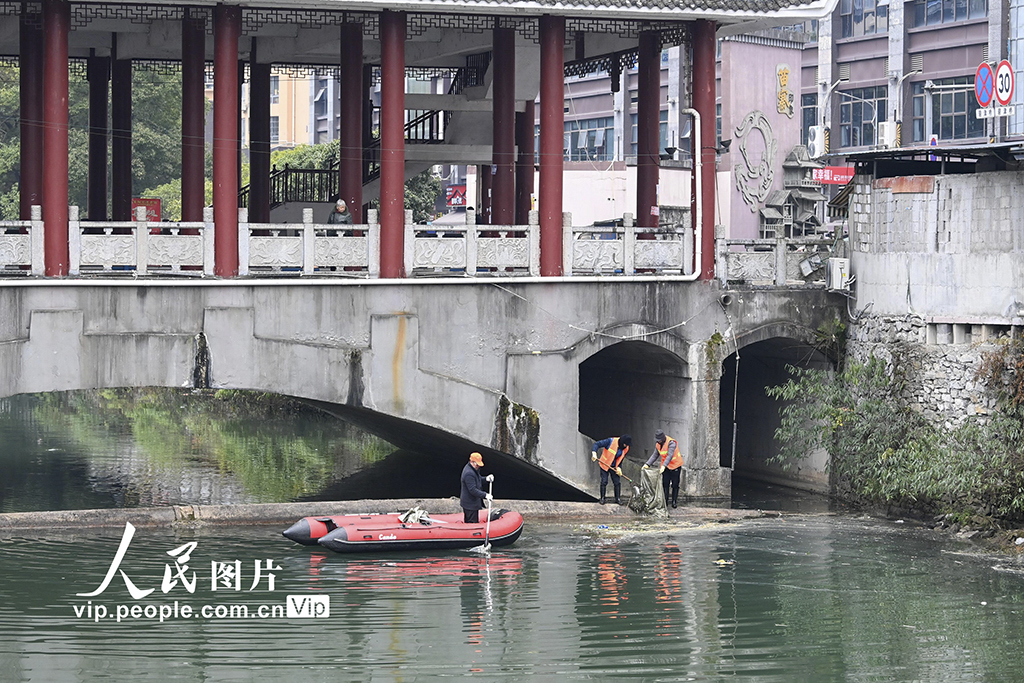 重慶酉陽(yáng)：清漂護(hù)碧水
